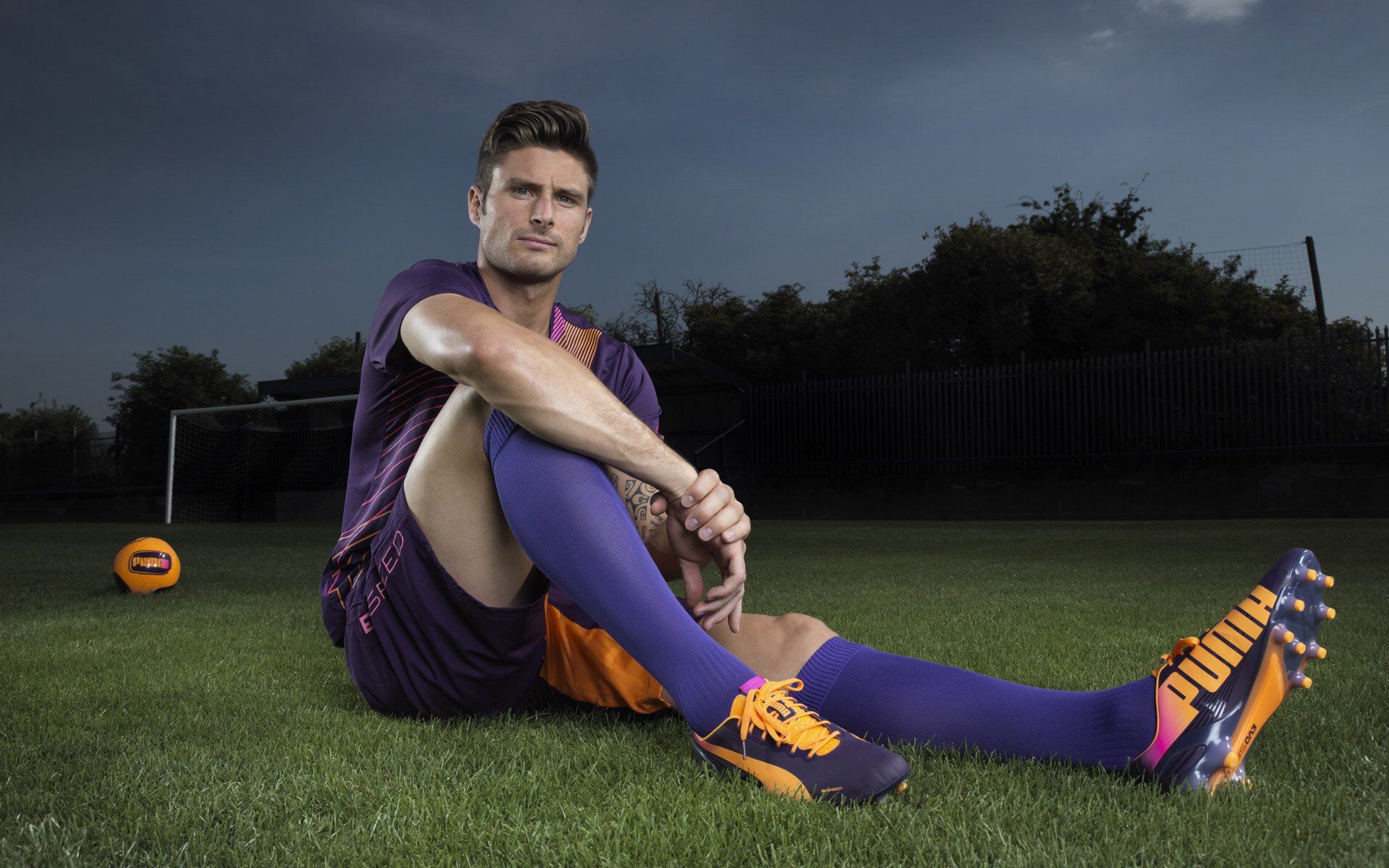 开云体育中国官网-1传2射撕裂防线！奥亚尔萨瓦尔惊艳四座，贝蒂斯客场战术完胜伊朗